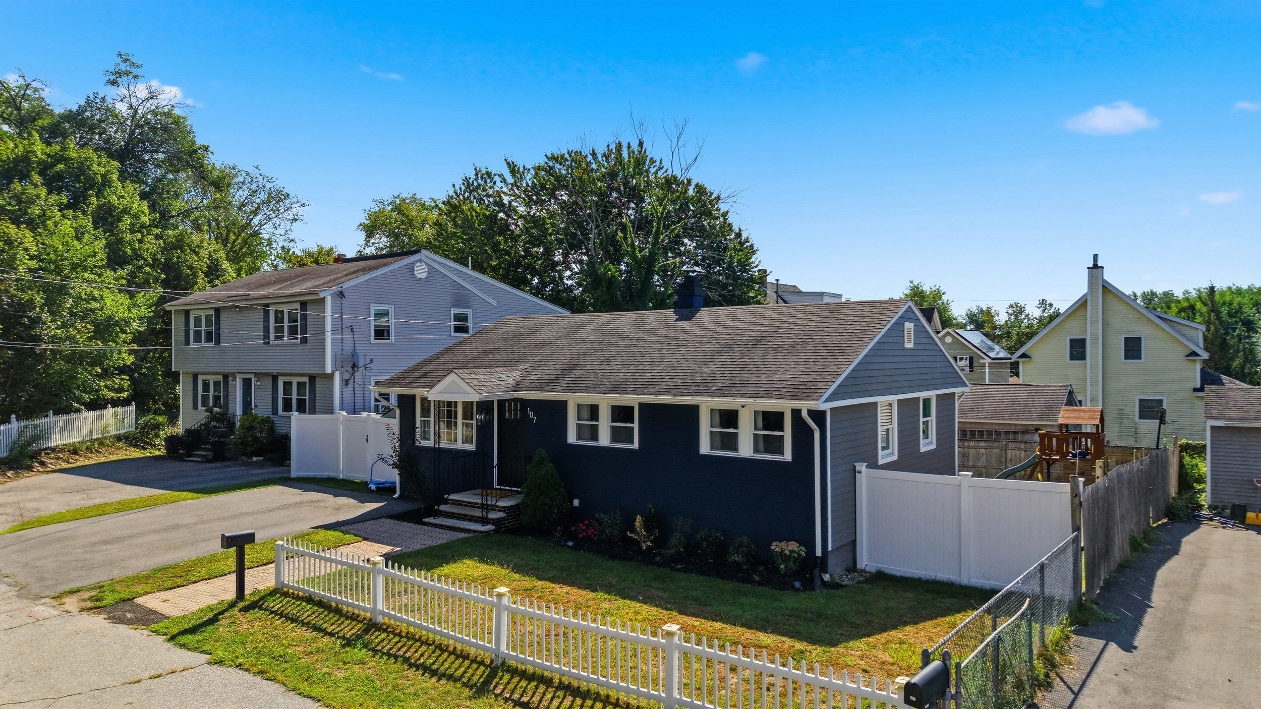 107 New York St, Lowell, MA Photo #3