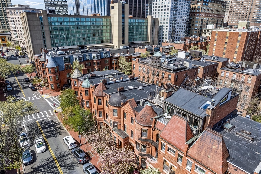 249 W Newton St 2