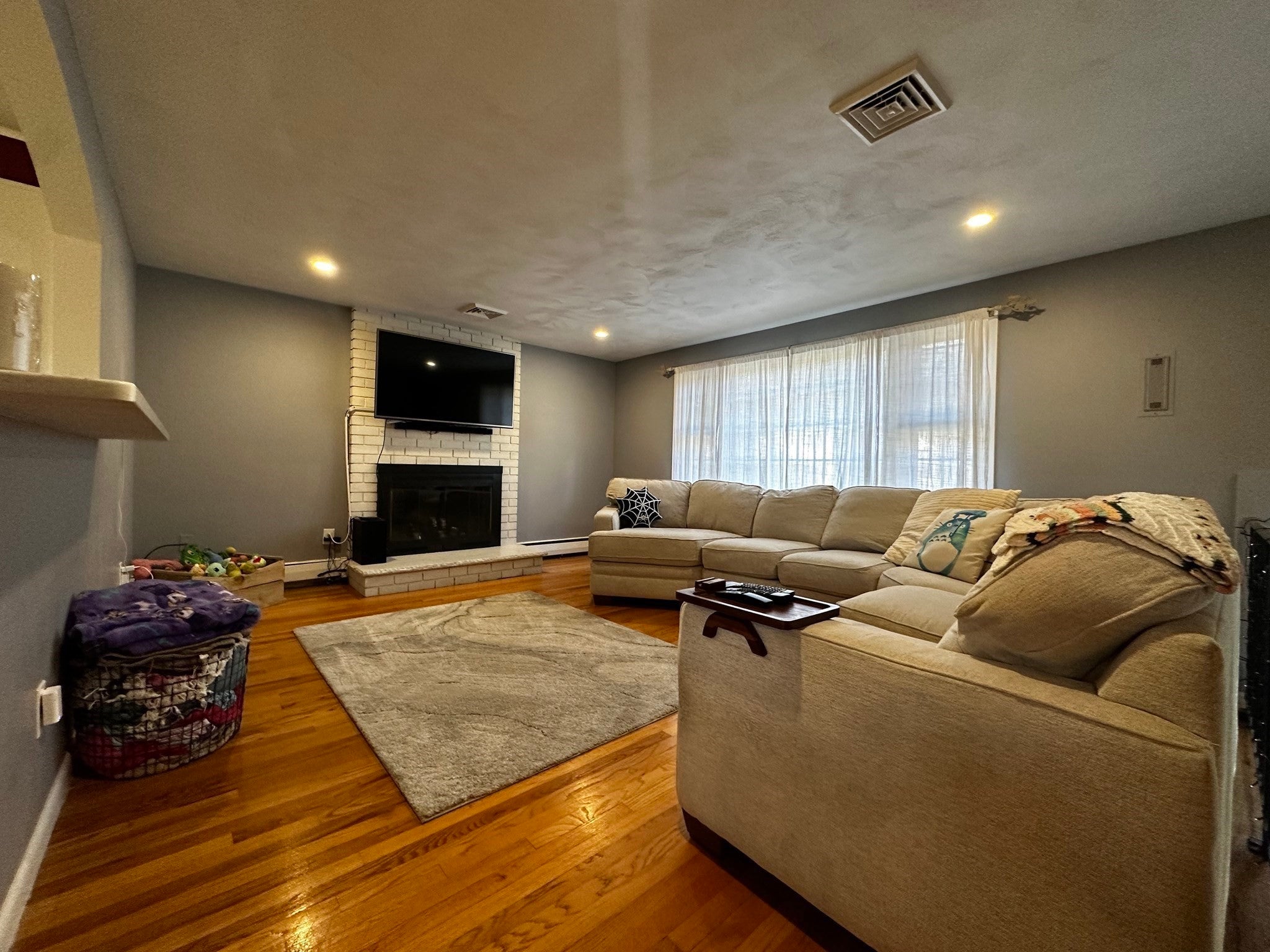 66 Buckingham Dr --