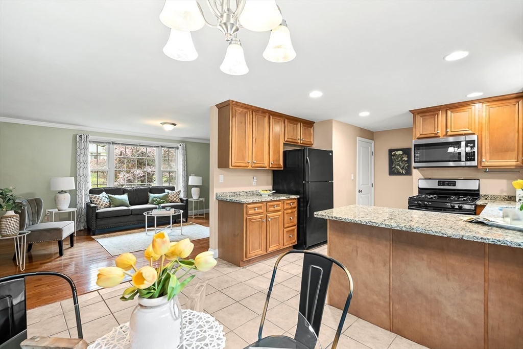 36 Willowdale Rd B