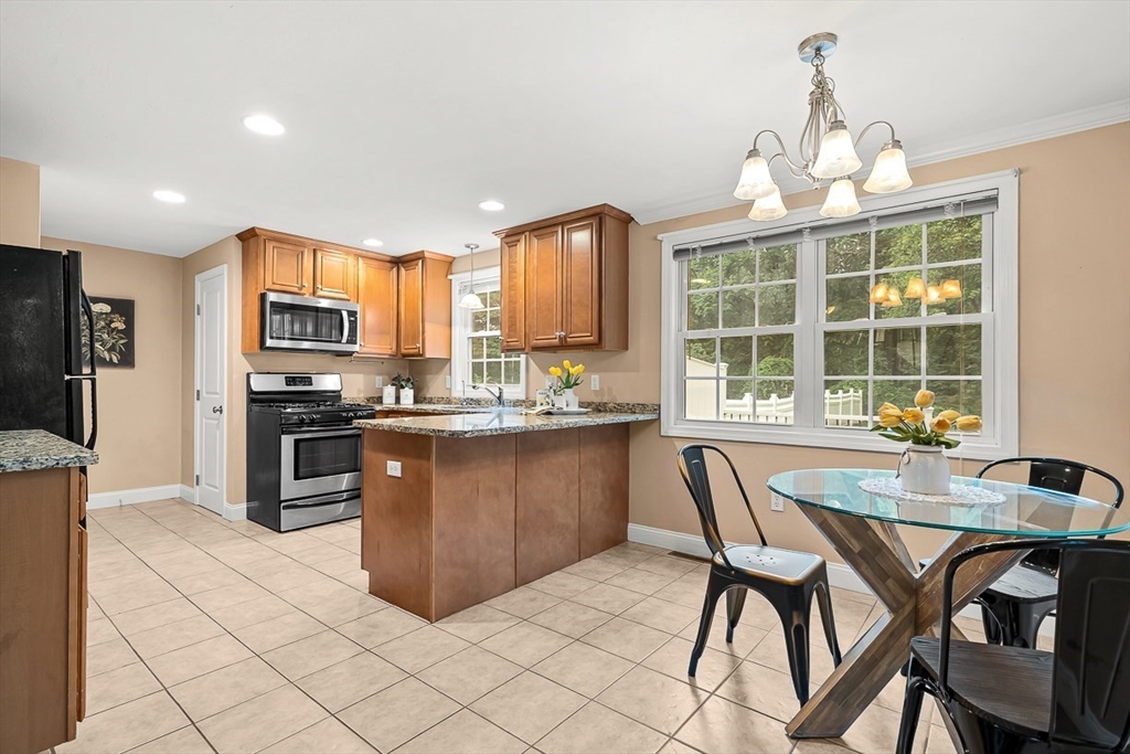 36 Willowdale Rd B