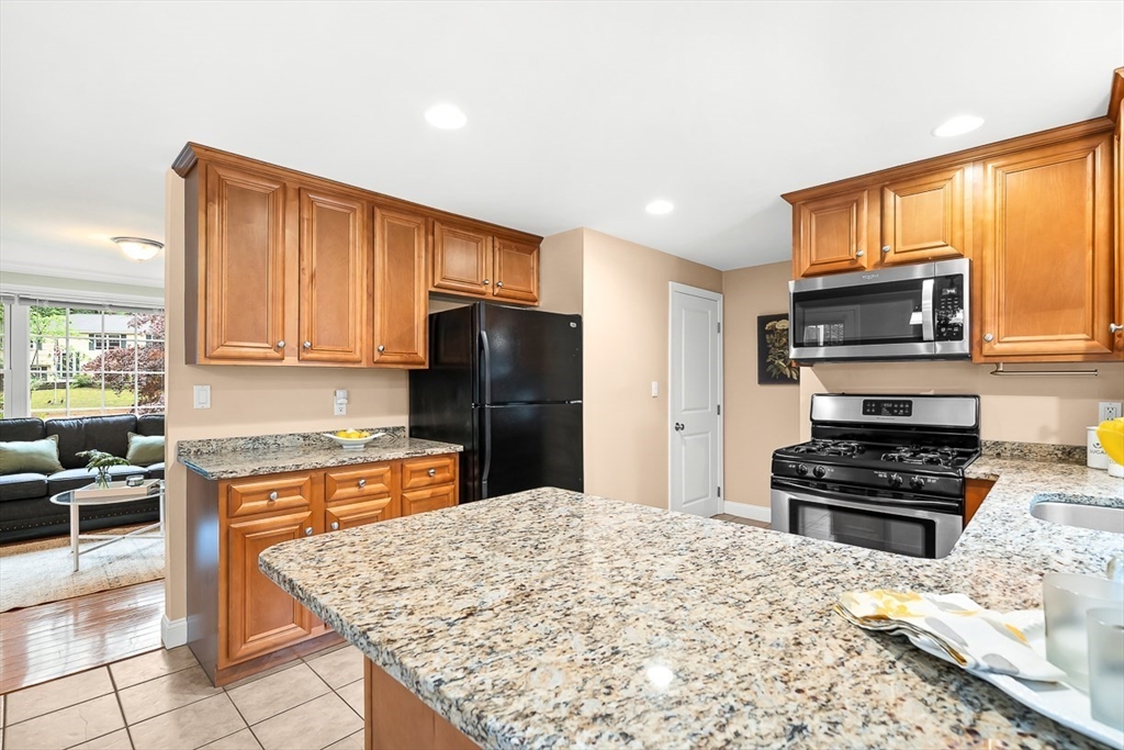 36 Willowdale Rd B