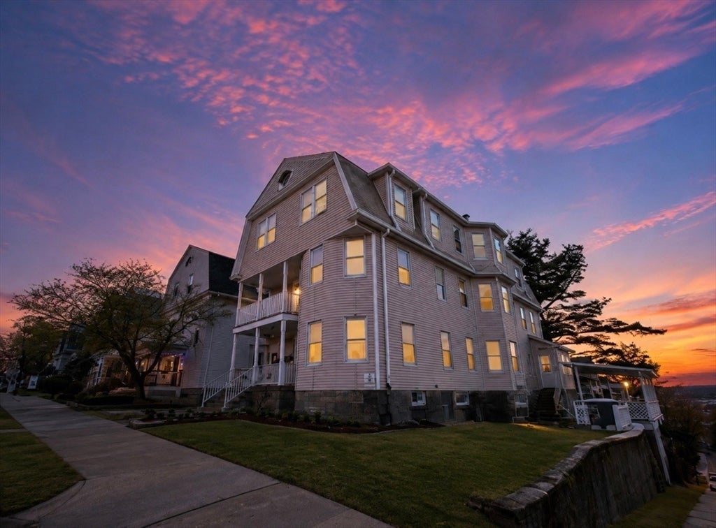 Click for 90 Vernon Street #3, Worcester, MA slideshow Click for 90 Vernon Street #3, Worcester, MA slideshow