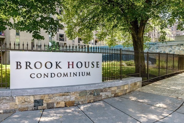 44 Washington St #1103, Brookline, MA Photo #1