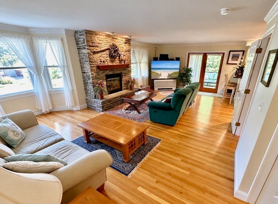 18 Louis Ave, Dennis, MA, 18 Louis Ave, Dennis, MA Photo #4