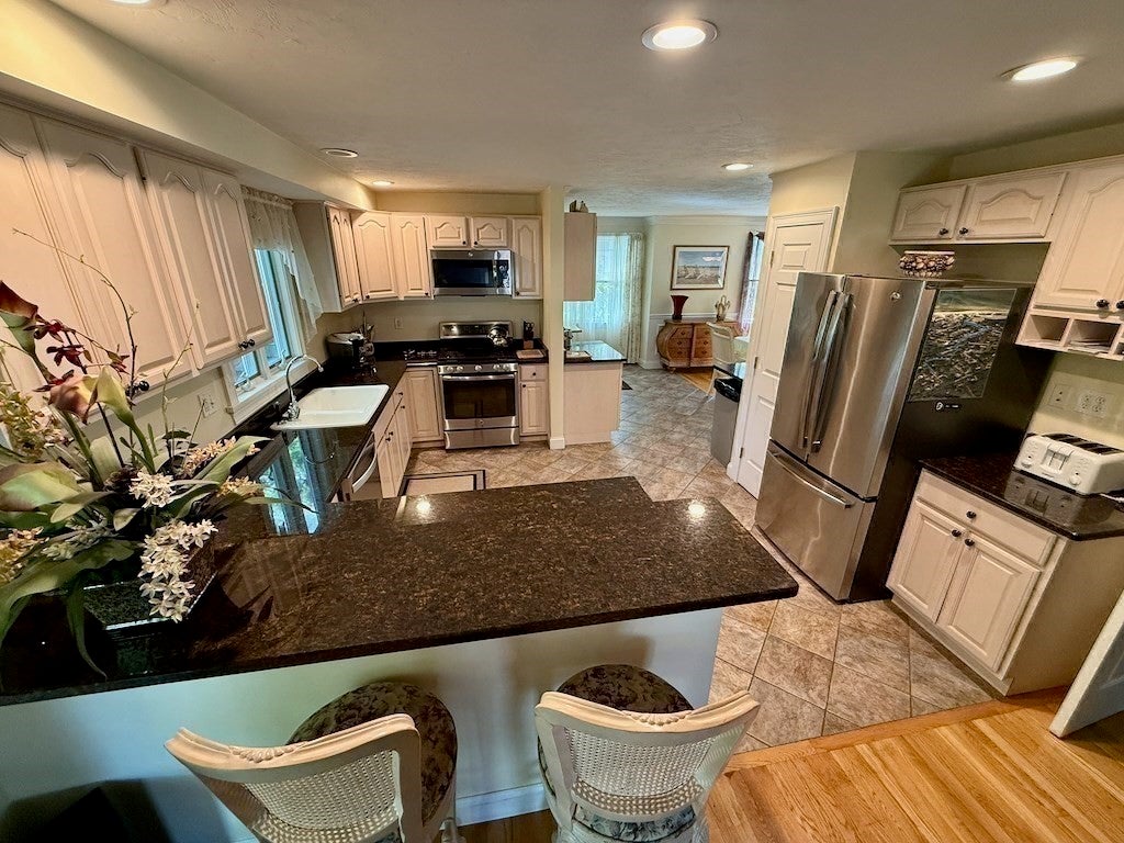 18 Louis Ave, Dennis, MA, 18 Louis Ave, Dennis, MA Photo #11