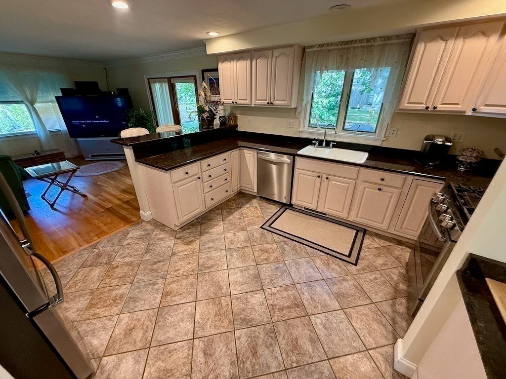 18 Louis Ave, Dennis, MA, 18 Louis Ave, Dennis, MA Photo #13