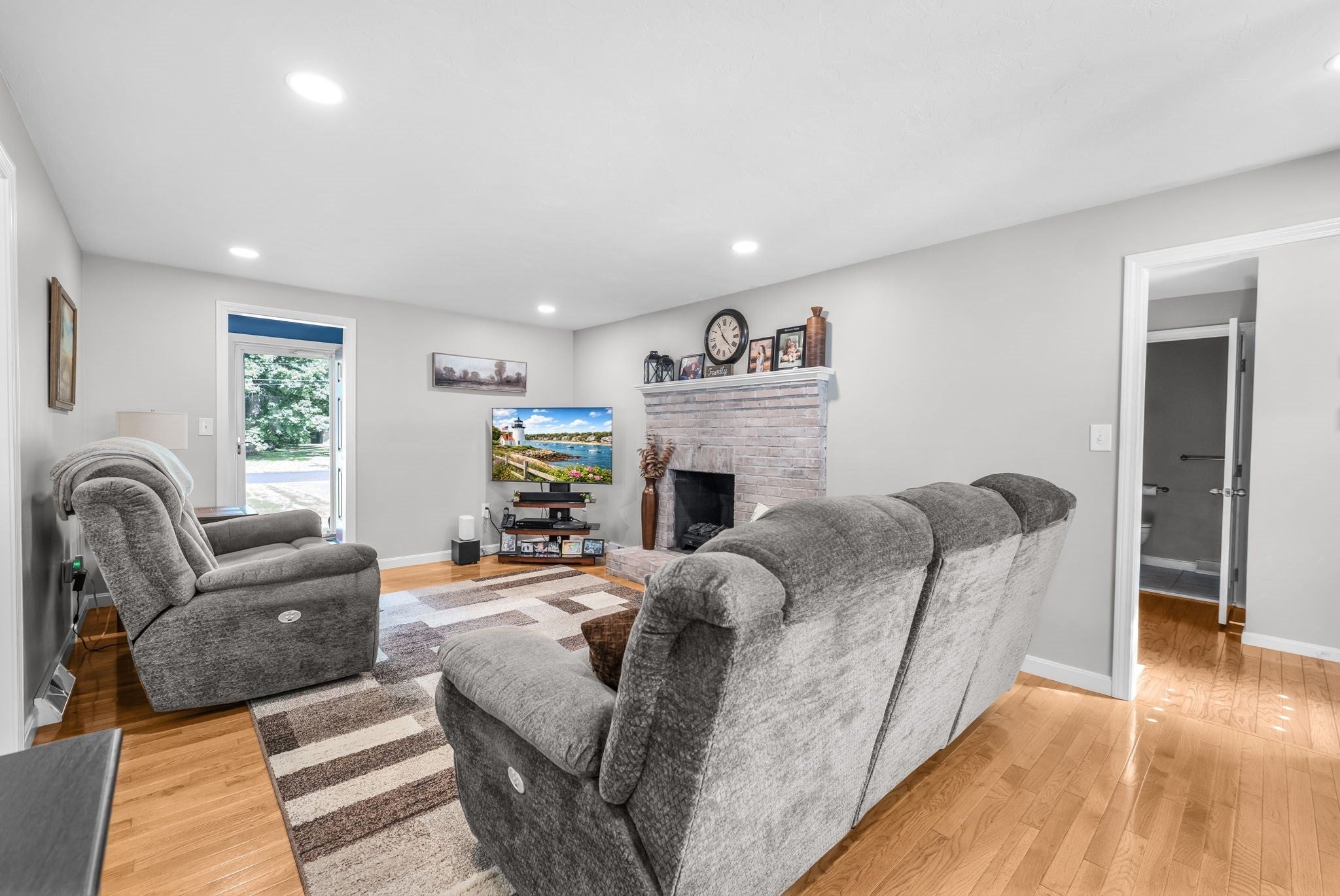 43 Fieldcrest Drive, East Bridgewater, MA Photo #8