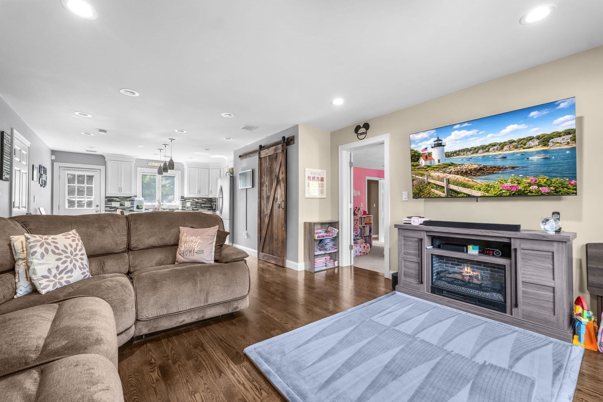 43 Fieldcrest Drive, East Bridgewater, MA Photo #23