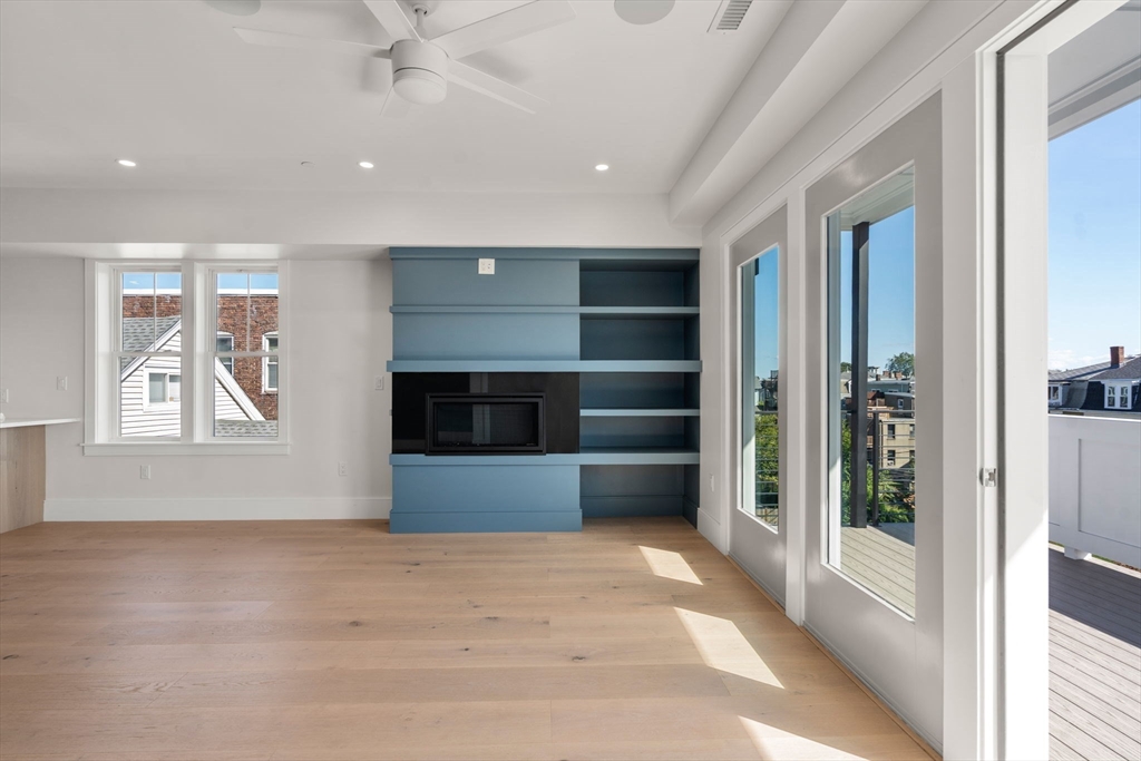 527 East 7th Street 5