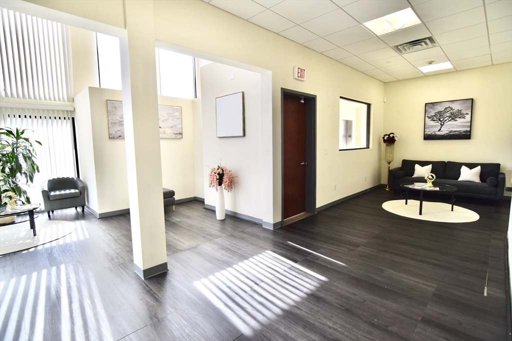 169 N Franklin Street 3A