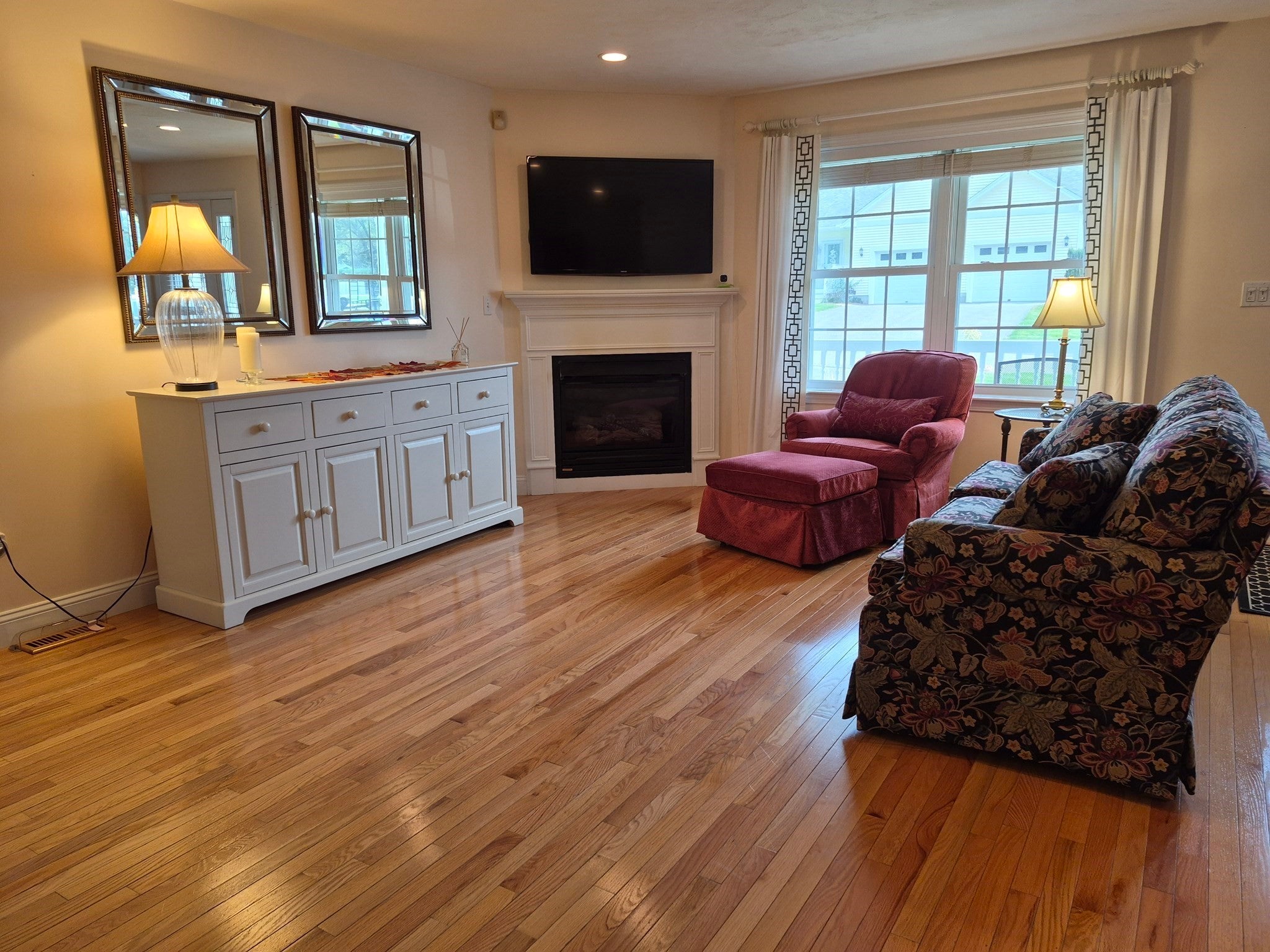 3 Jacklyn Dr #2, Lunenburg, MA, 3 Jacklyn Dr #2, Lunenburg, MA Photo #3
