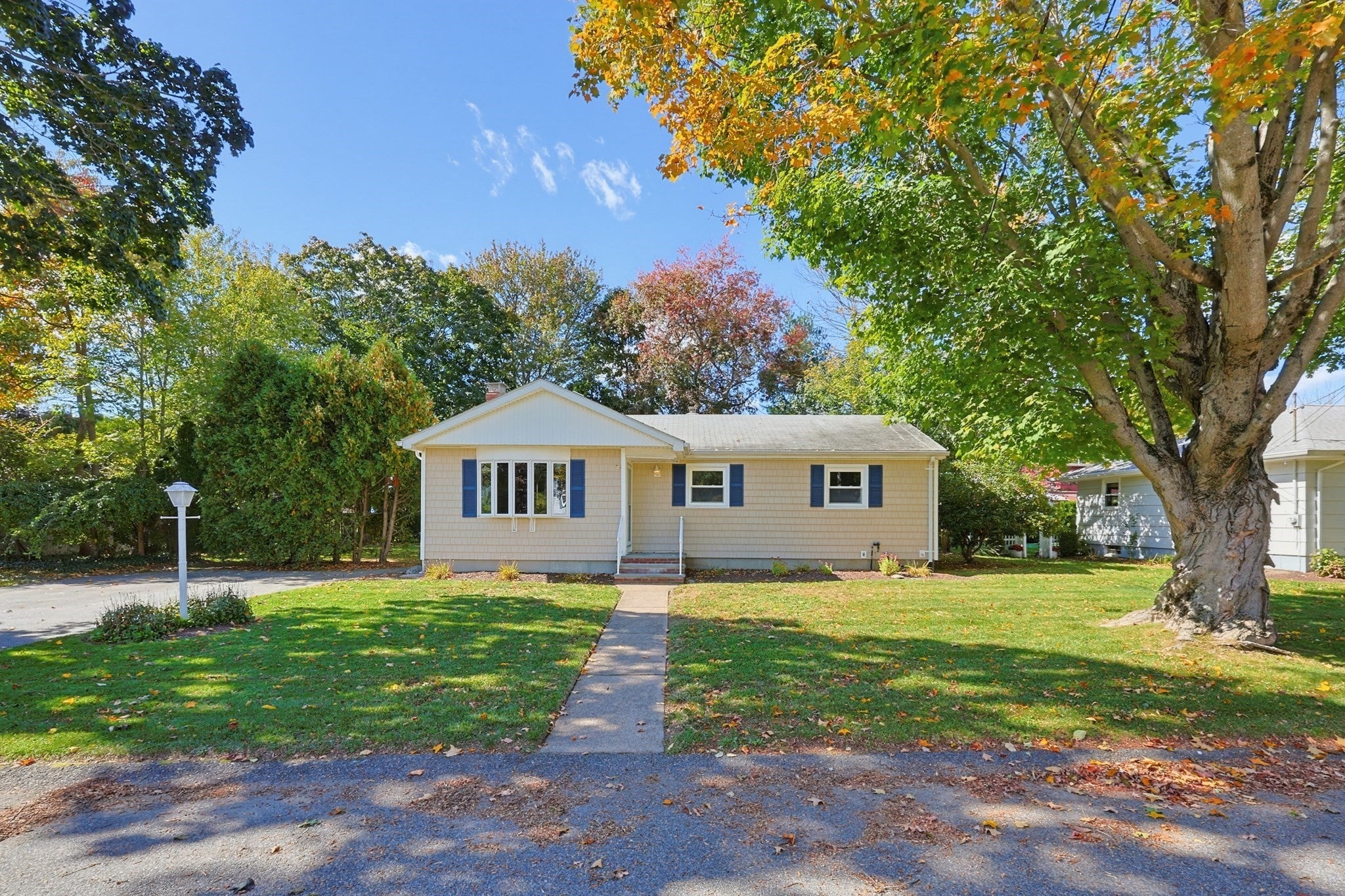 51 Robin Lane, Somerset, MA, 51 Robin Lane, Somerset, MA Photo #6