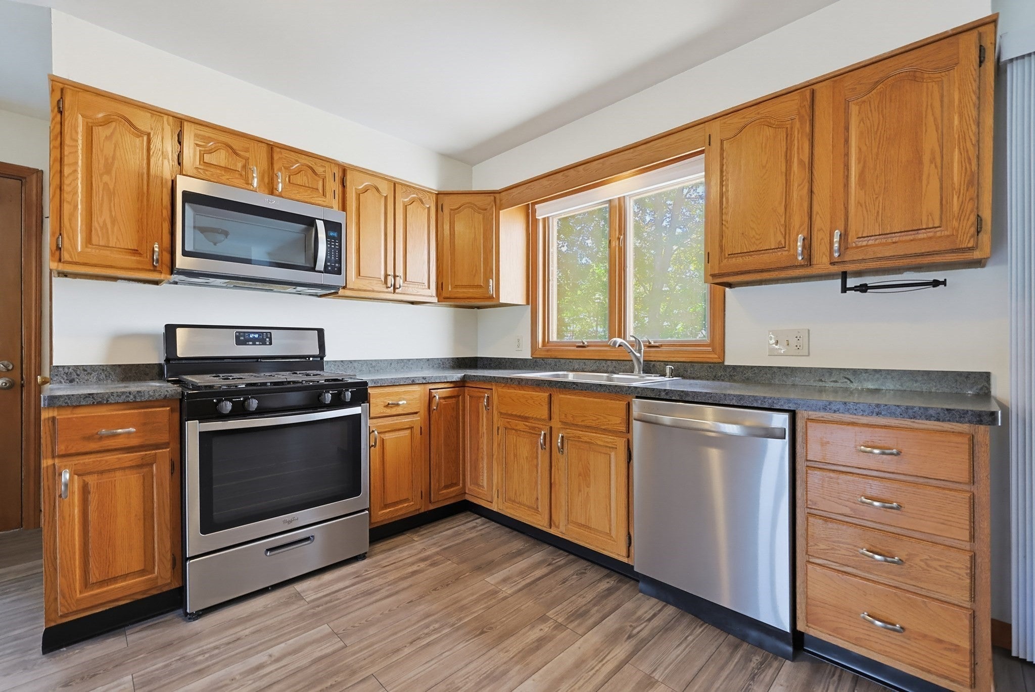 51 Robin Lane, Somerset, MA, 51 Robin Lane, Somerset, MA Photo #16