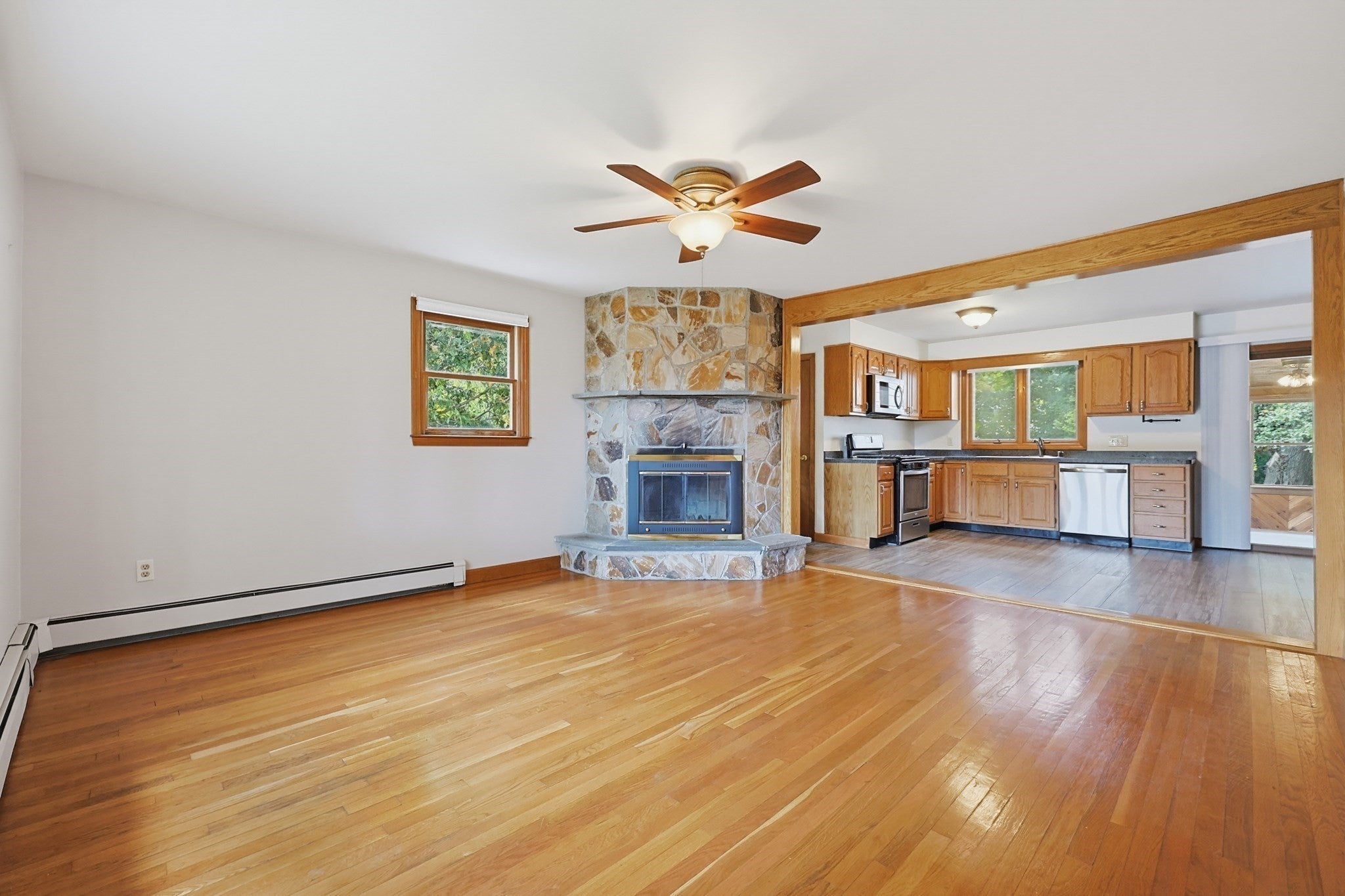 51 Robin Lane, Somerset, MA, 51 Robin Lane, Somerset, MA Photo #9