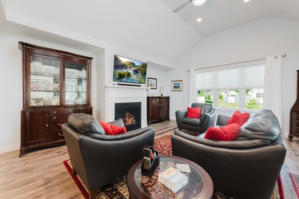 36 Sarahbeth LN #44, Rochester, MA, 36 Sarahbeth LN #44, Rochester, MA Photo #23