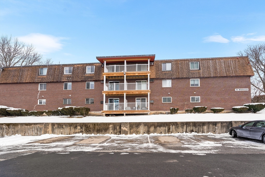 15 Wildwood St 24