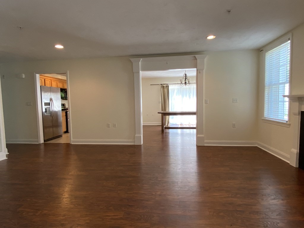 807 Ledgewood Way 807