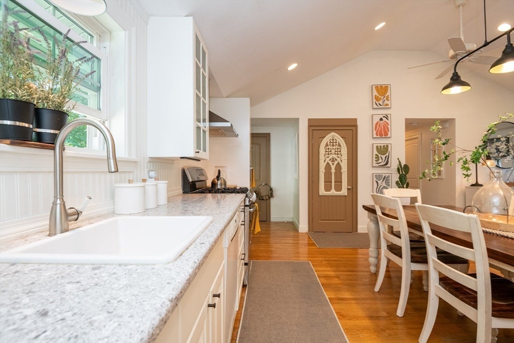 77 Washington St, Stoneham, MA, 77 Washington St, Stoneham, MA Photo #17