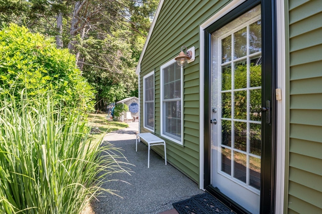 77 Washington St, Stoneham, MA, 77 Washington St, Stoneham, MA Photo #5