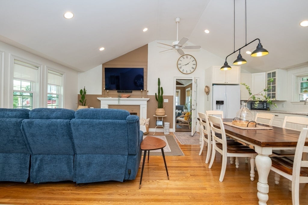 77 Washington St, Stoneham, MA, 77 Washington St, Stoneham, MA Photo #21