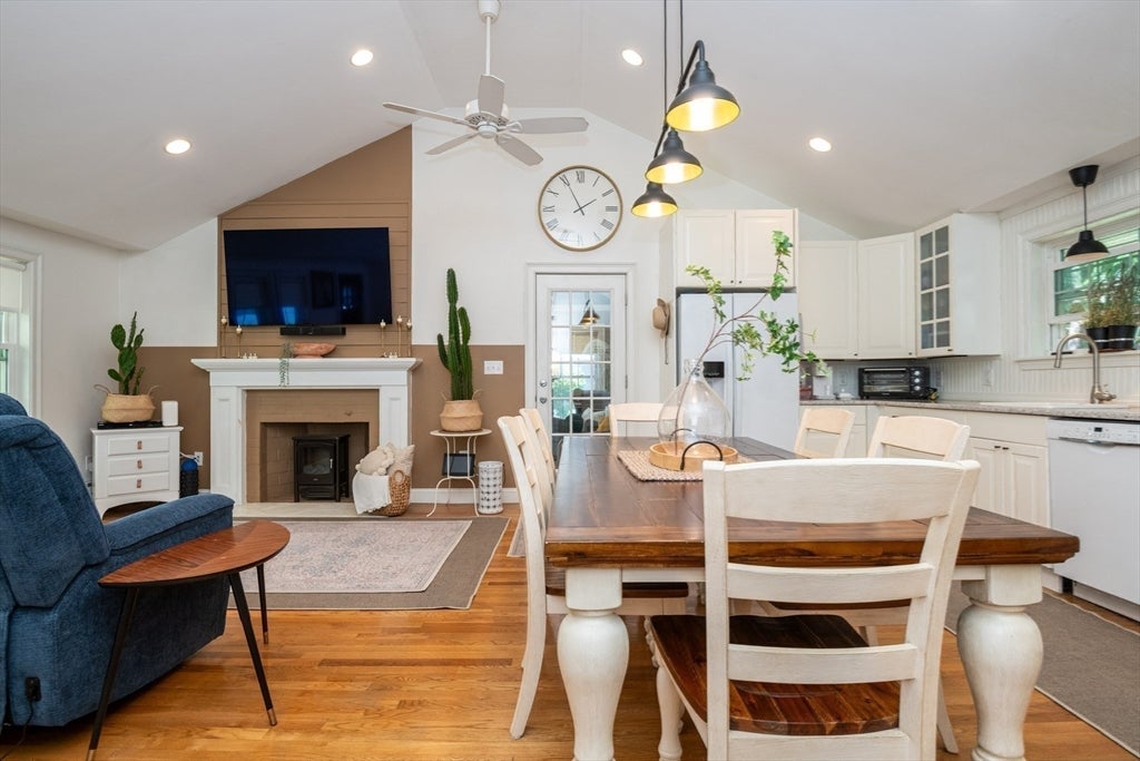 77 Washington St, Stoneham, MA, 77 Washington St, Stoneham, MA Photo #22
