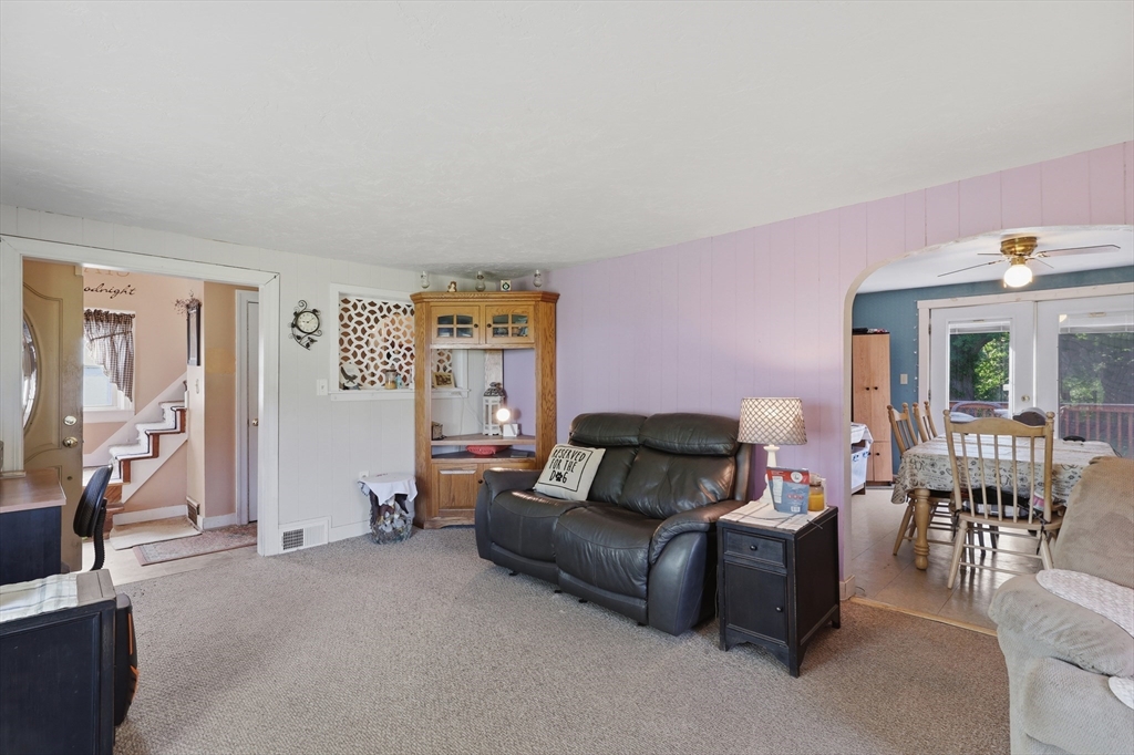17 Buttonwood Place