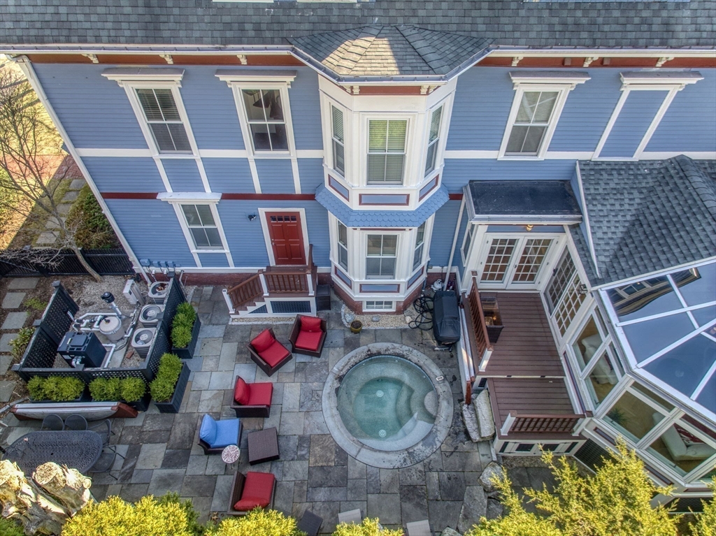 90 Highland Ave