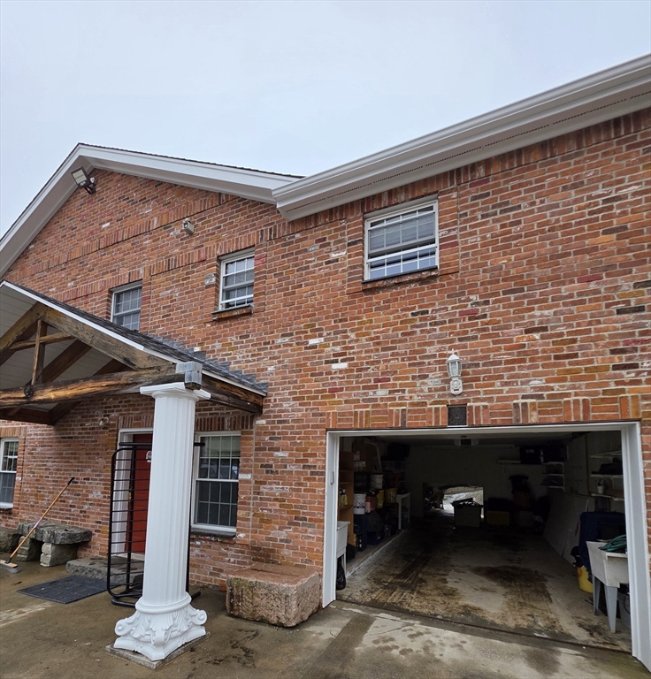 700 Old Fall River Rd 1-2