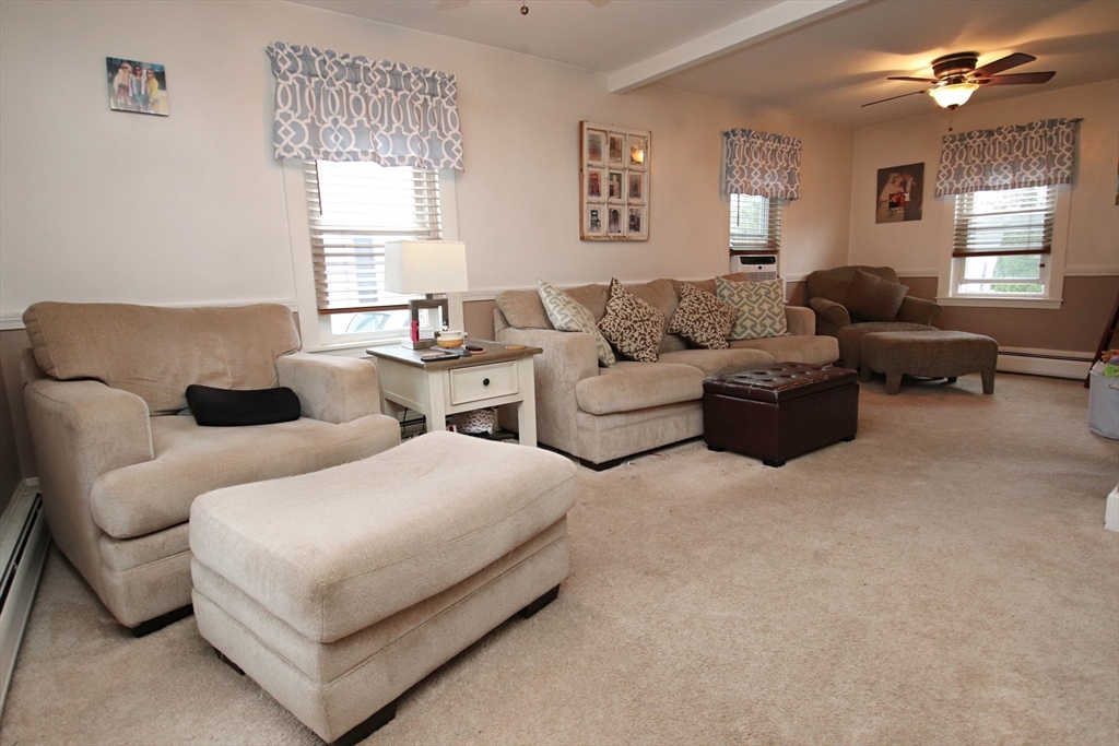 Saugus, Massachusetts 01906, United States, 4 Bedrooms Bedrooms, ,2 BathroomsBathrooms,Residential,Active,228101