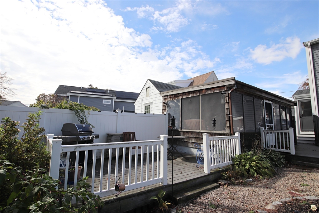 Saugus, Massachusetts 01906, United States, 4 Bedrooms Bedrooms, ,2 BathroomsBathrooms,Residential,Active,228101