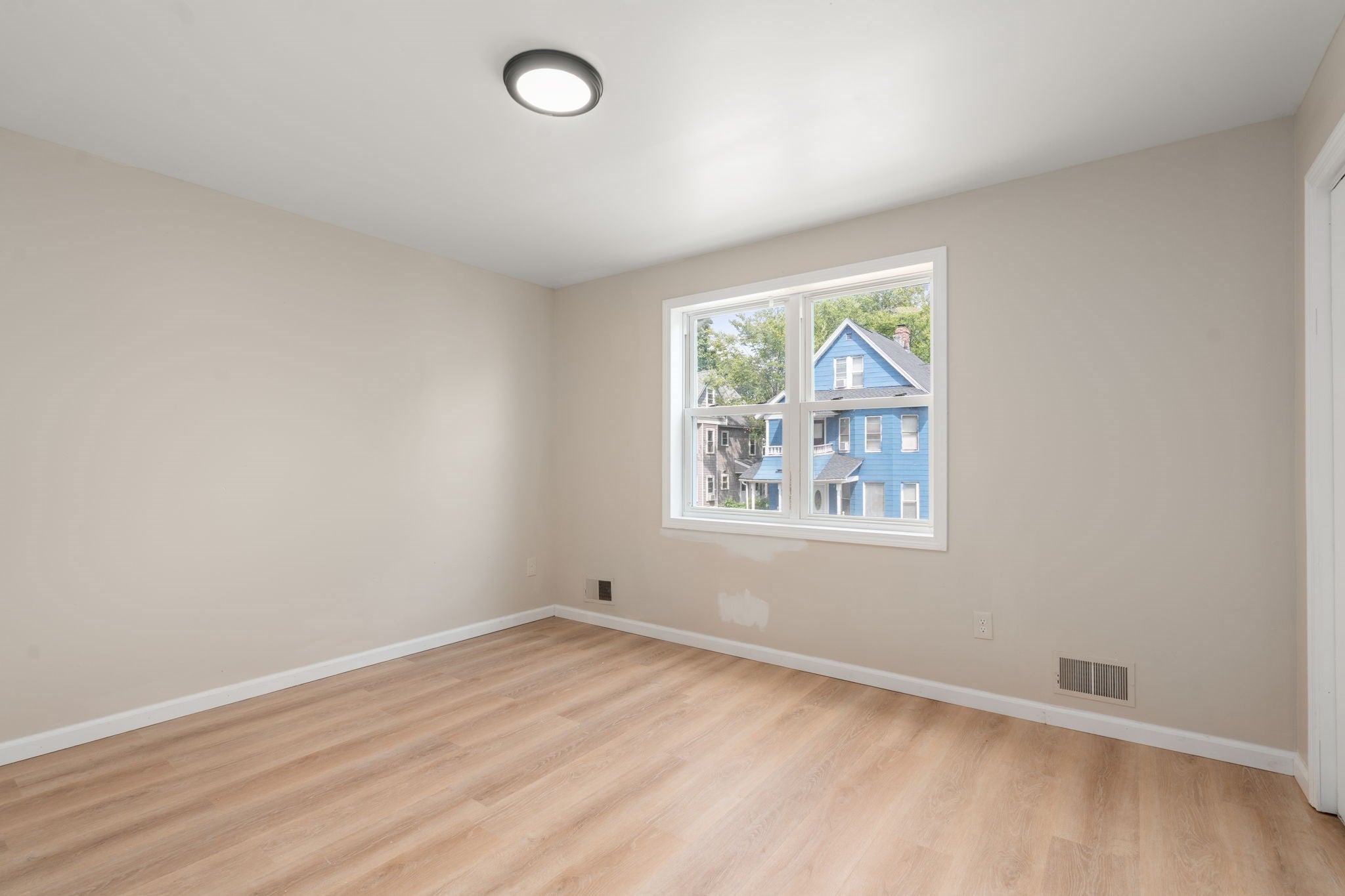 28 Dawes St, Springfield, MA, 28 Dawes St, Springfield, MA Photo #17