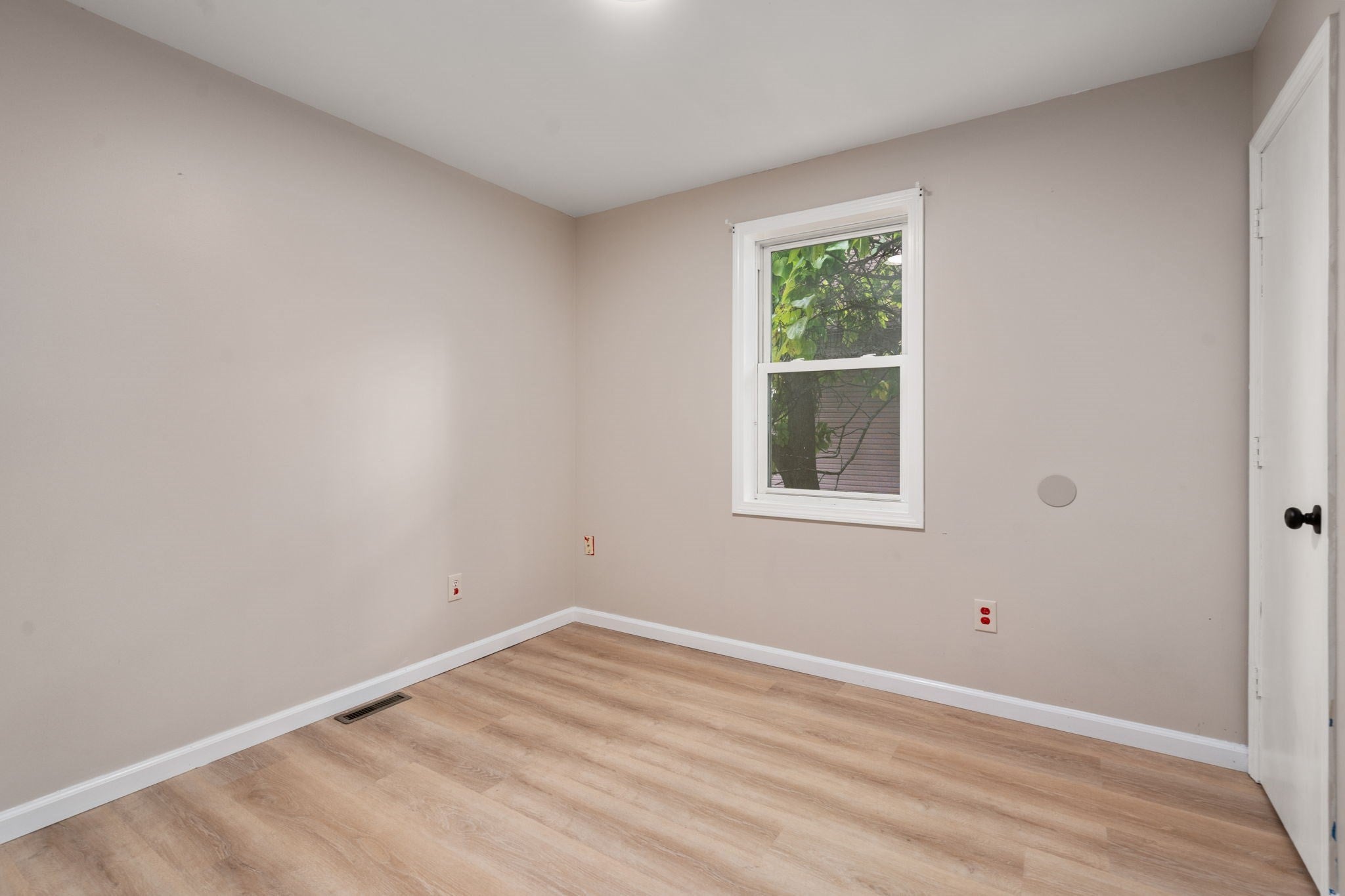 28 Dawes St, Springfield, MA, 28 Dawes St, Springfield, MA Photo #34