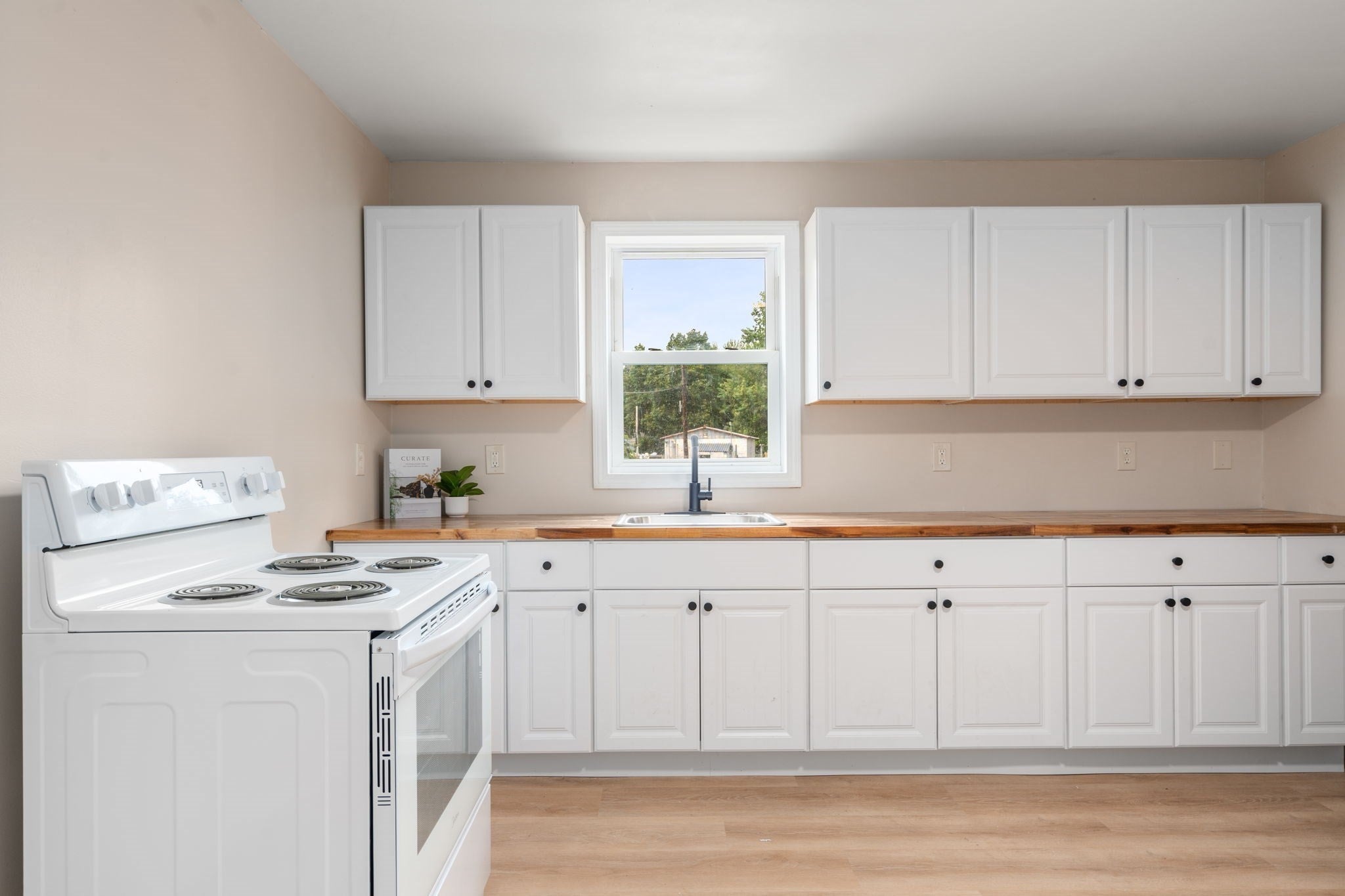 28 Dawes St, Springfield, MA, 28 Dawes St, Springfield, MA Photo #6