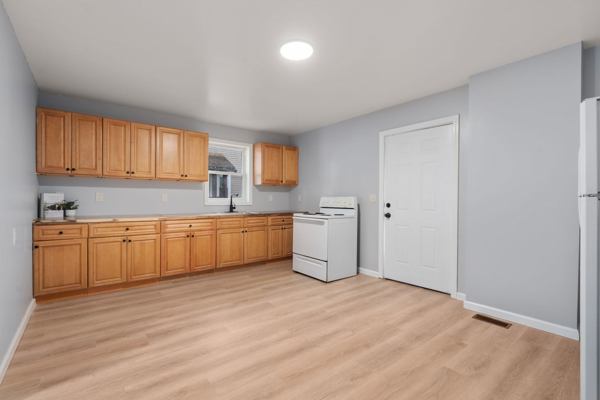 28 Dawes St, Springfield, MA, 28 Dawes St, Springfield, MA Photo #21