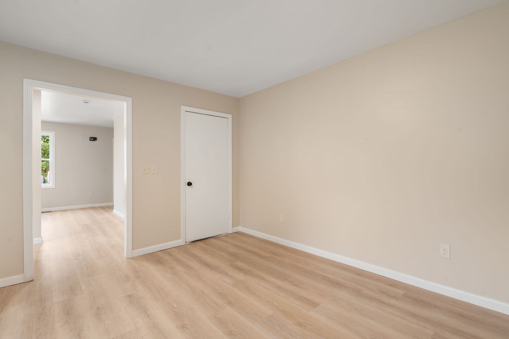 28 Dawes St, Springfield, MA, 28 Dawes St, Springfield, MA Photo #11
