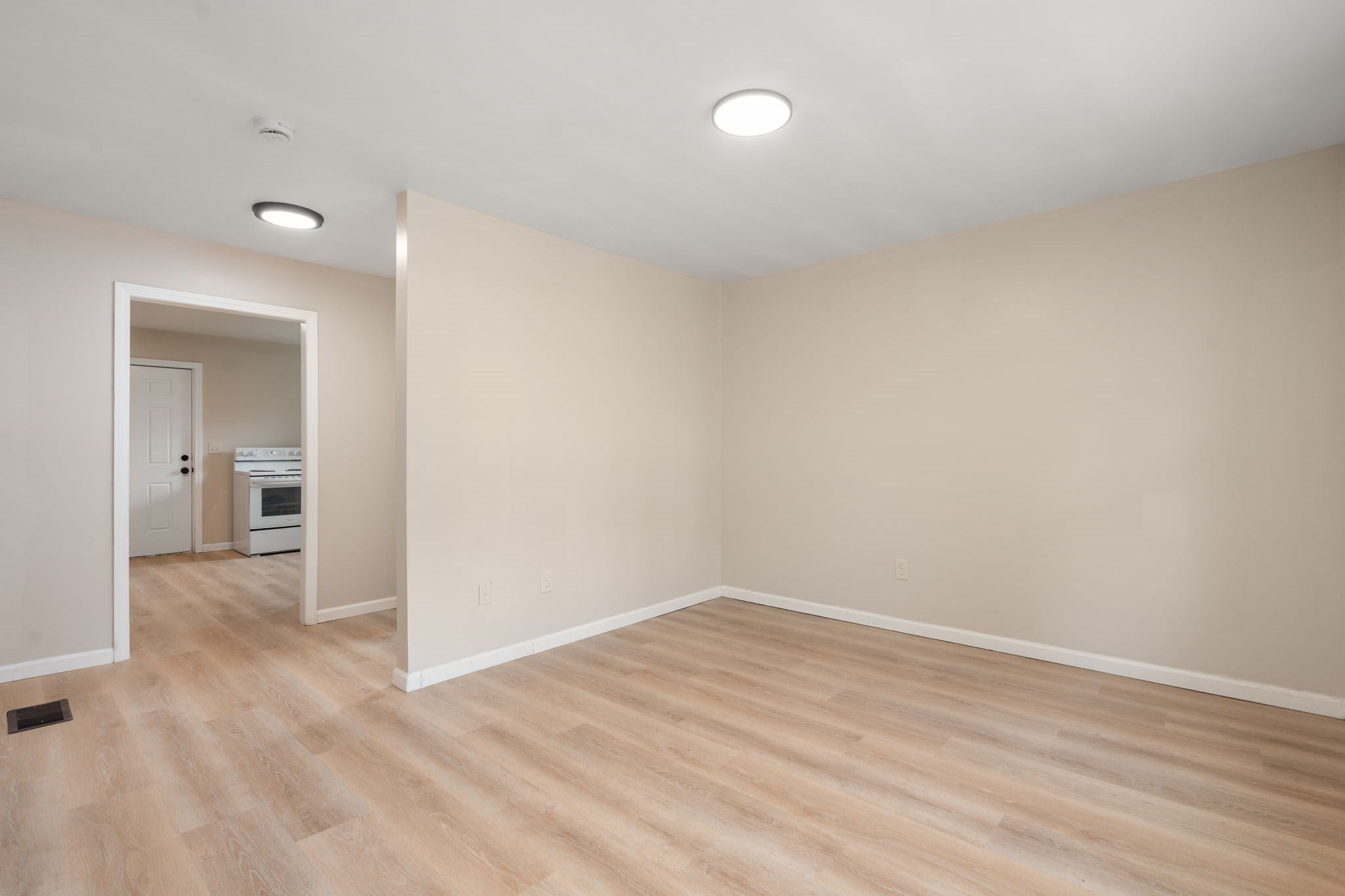 28 Dawes St, Springfield, MA, 28 Dawes St, Springfield, MA Photo #12