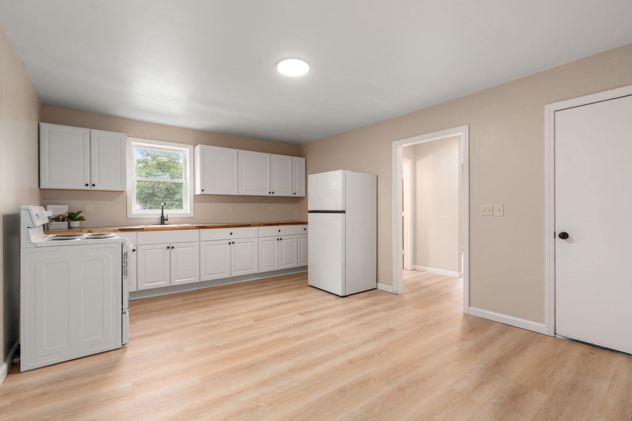 28 Dawes St, Springfield, MA, 28 Dawes St, Springfield, MA Photo #7