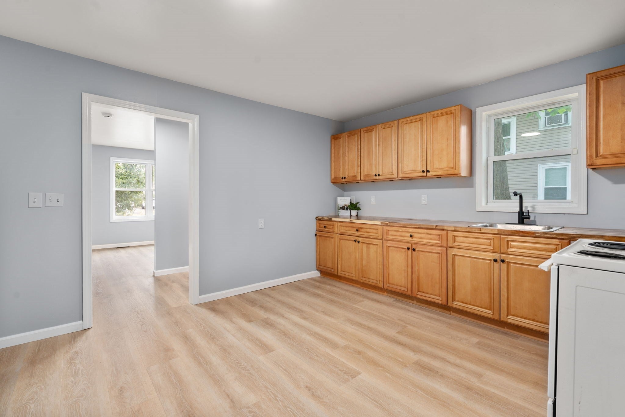 28 Dawes St, Springfield, MA, 28 Dawes St, Springfield, MA Photo #23