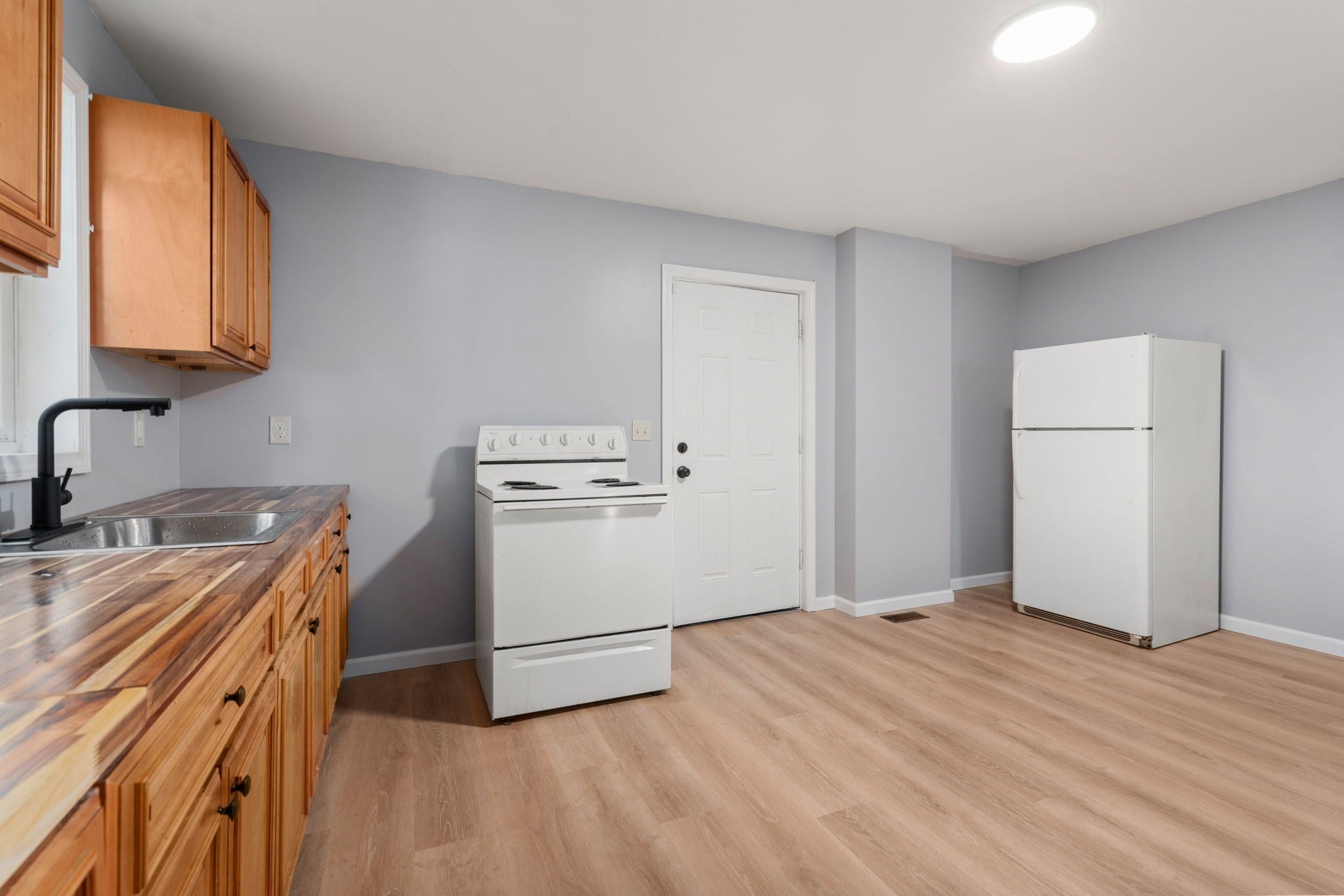 28 Dawes St, Springfield, MA, 28 Dawes St, Springfield, MA Photo #24