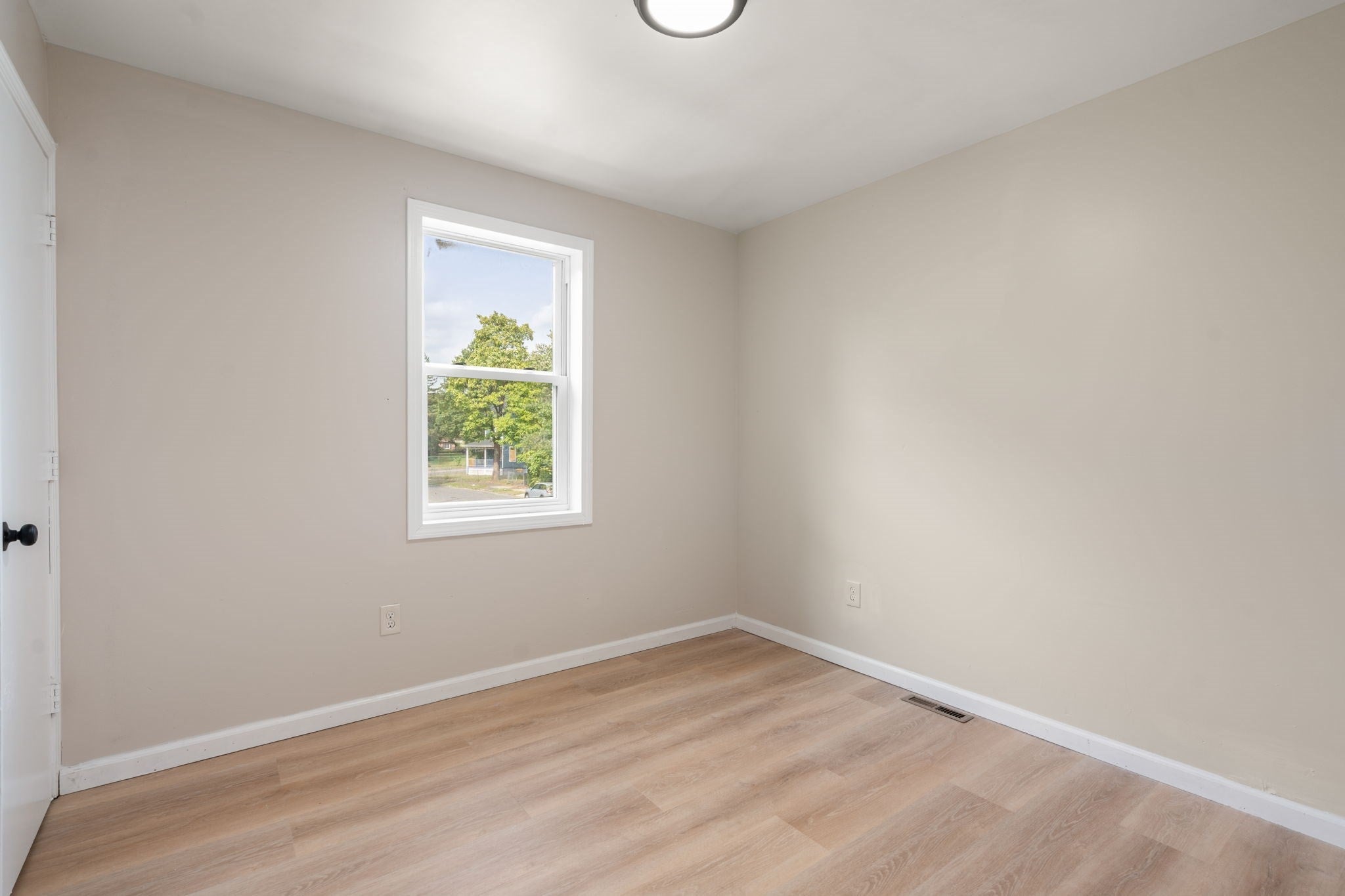 28 Dawes St, Springfield, MA, 28 Dawes St, Springfield, MA Photo #19