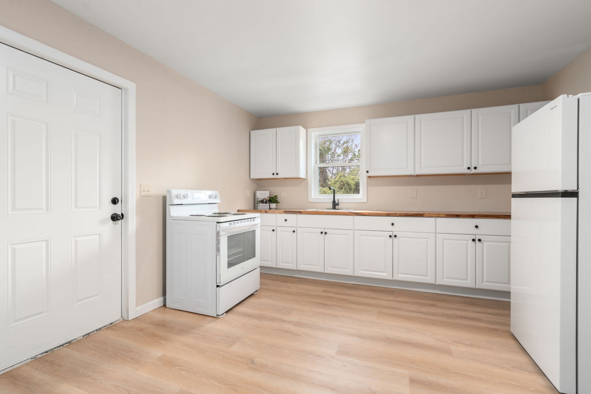 28 Dawes St, Springfield, MA, 28 Dawes St, Springfield, MA Photo #5