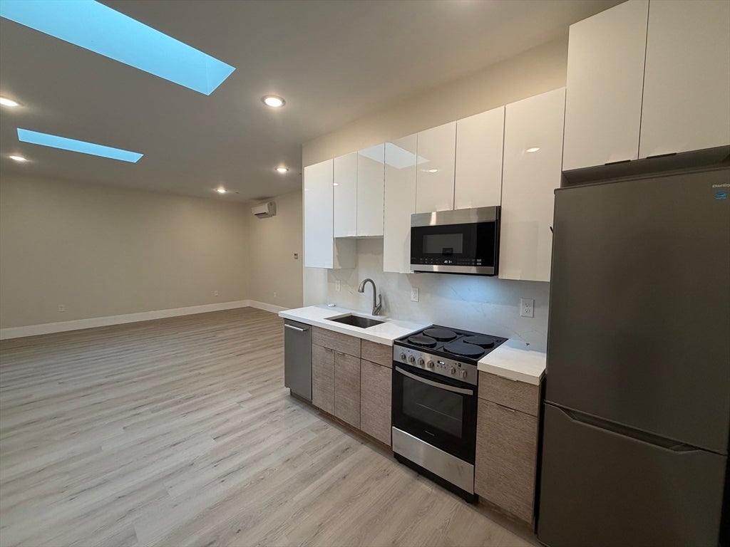 66 Emerson St #303, Haverhill, MA, 66 Emerson St #303, Haverhill, MA Photo #2