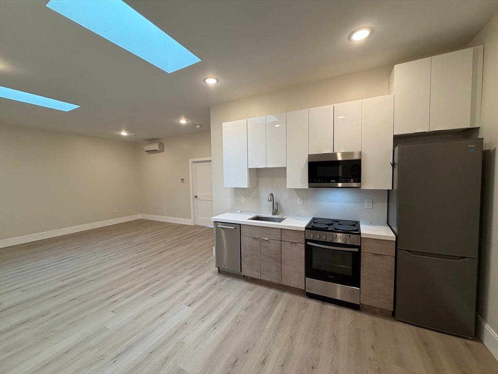 66 Emerson St #303, Haverhill, MA, 66 Emerson St #303, Haverhill, MA Photo #1