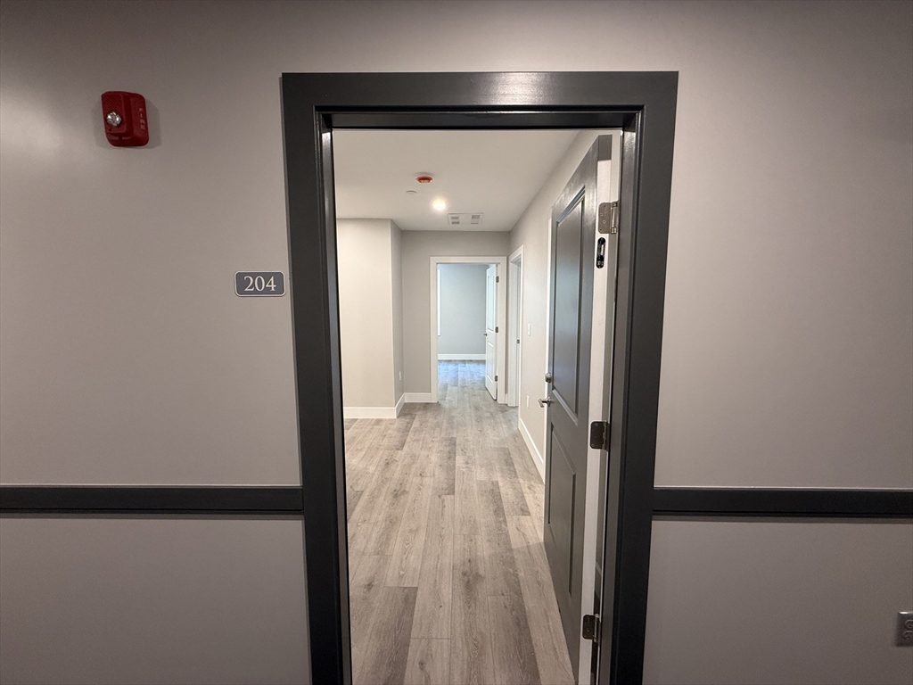 251 Sladen Street 204