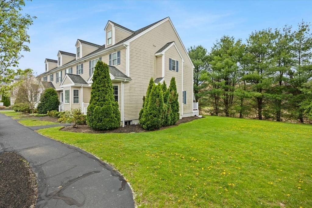 33 Old Cedar Village 33