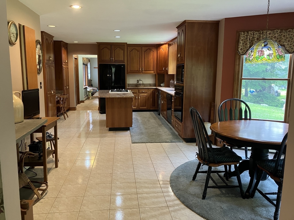 10 Hunters Dr