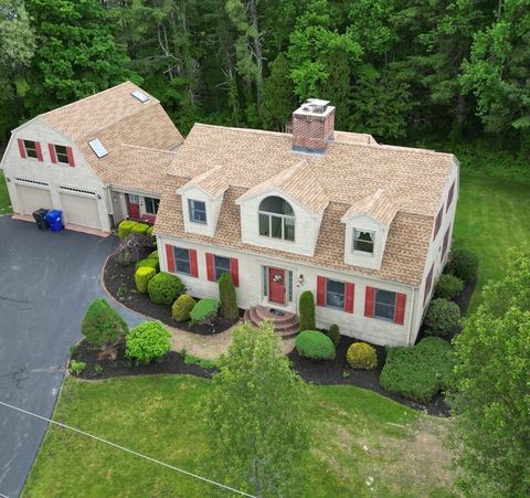 10 Hunters Dr Bridgewater MA 02324