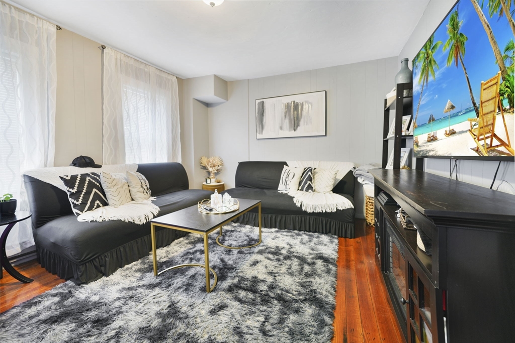 15-17 Morton Sq