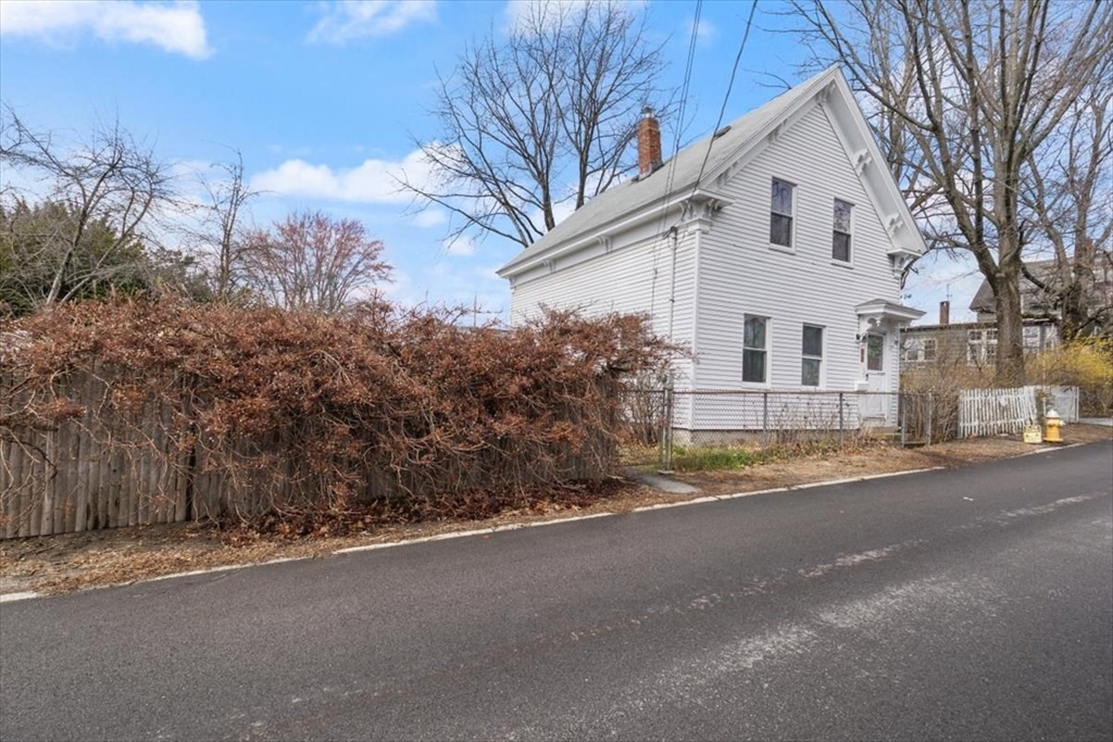 21 Border St